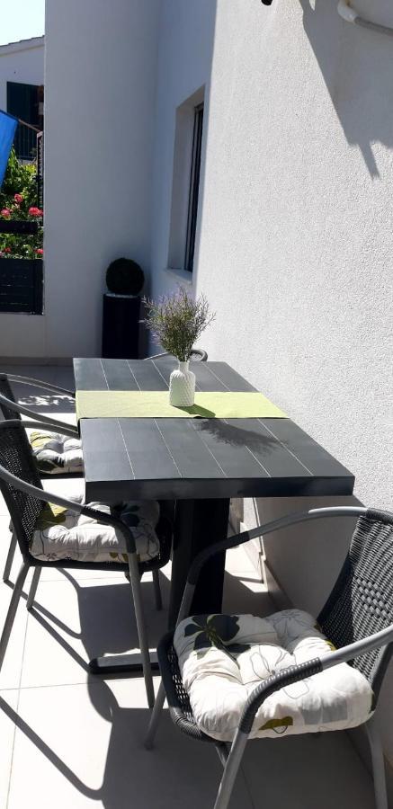 Apartmani Hermes Jadrija Esterno foto