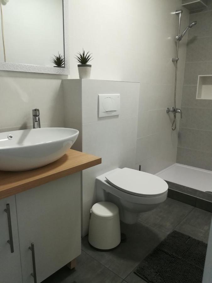 Apartmani Hermes Jadrija Esterno foto