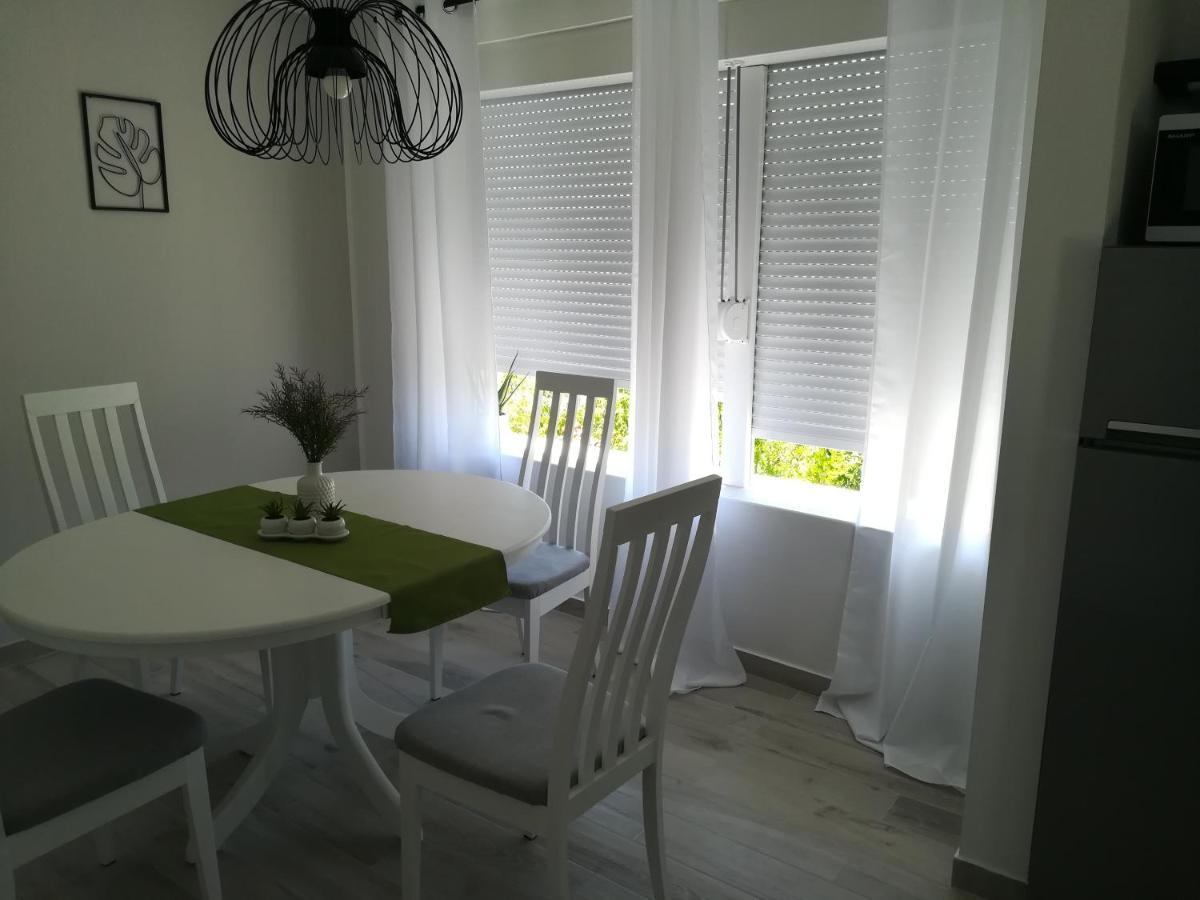 Apartmani Hermes Jadrija Esterno foto